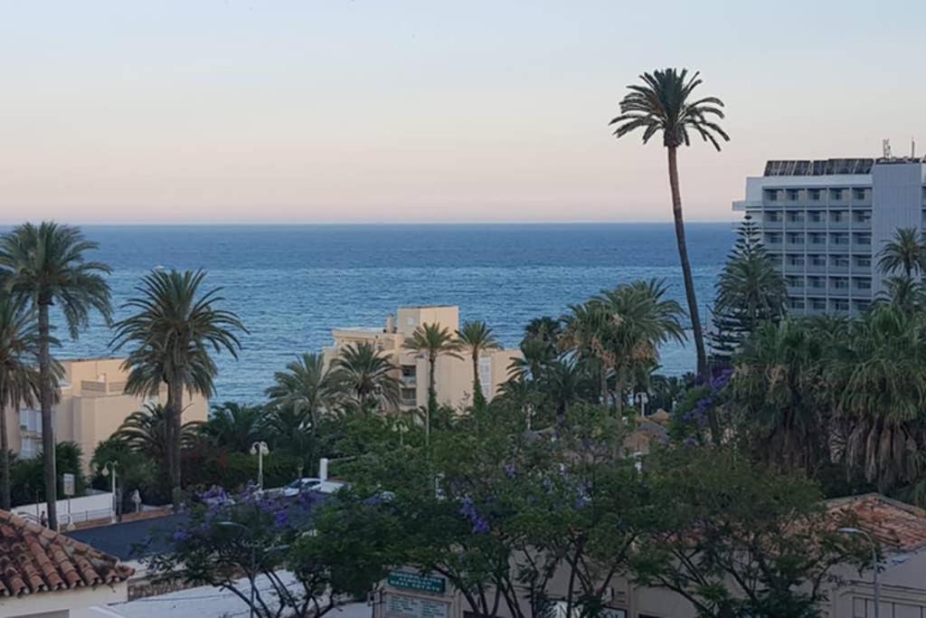 Апартаменты Apartamento Junto Al Mar En Puerto Marina Бенальмадена Экстерьер фото