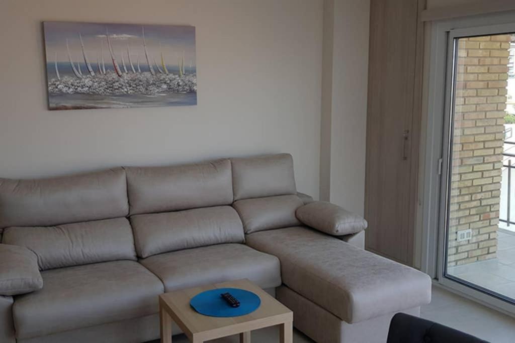 Апартаменты Apartamento Junto Al Mar En Puerto Marina Бенальмадена Экстерьер фото