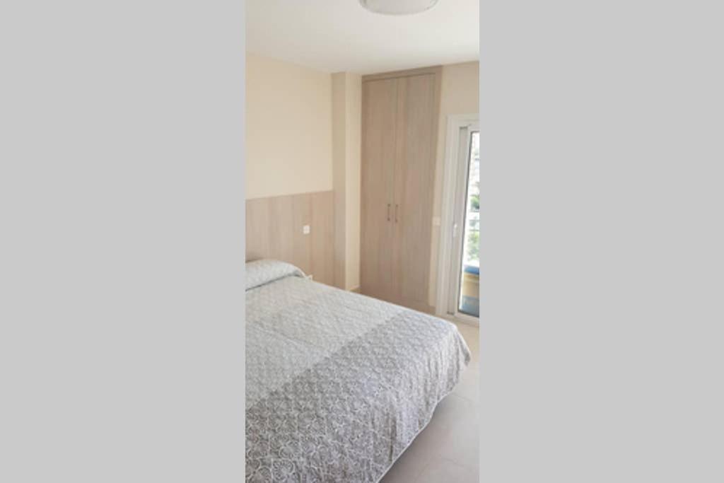 Апартаменты Apartamento Junto Al Mar En Puerto Marina Бенальмадена Экстерьер фото