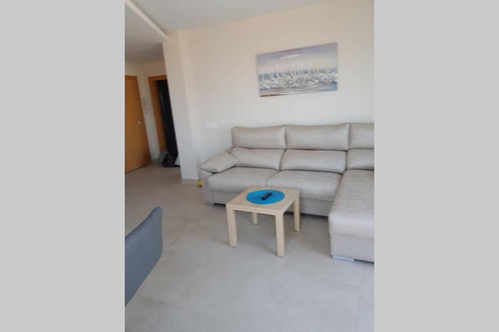Апартаменты Apartamento Junto Al Mar En Puerto Marina Бенальмадена Экстерьер фото